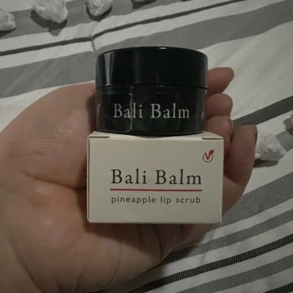 Bali Balm Pineapple Lip Scrub FULL SIZE BRAND NEW IN BOX